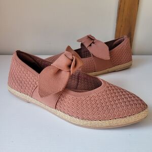 Skechers Women's Blush Pink Textured Flats with Bow Size 9